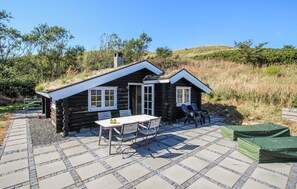 Outdoor dining - 2 bedroom gorgeous home in Samsø (Samsø)