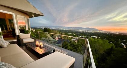 House of Setting Sun! Views-HotTub-30min to ski-10min to SLC-Super Cool Design!