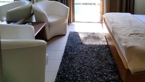 Room - TIVOLI (Chaidari)