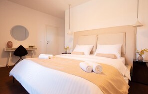 5 bedrooms, travel crib, free WiFi, bed sheets