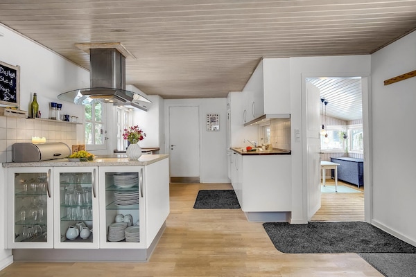 Fridge, stovetop, dishwasher, coffee/tea maker