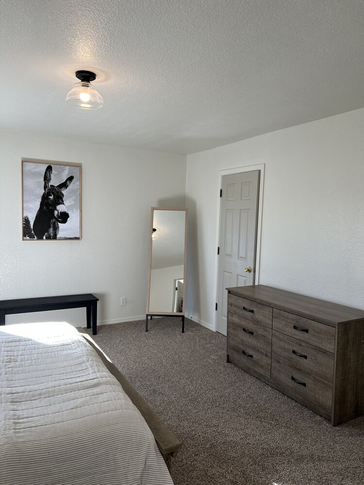 Uptown Ferndale two blocks from Main St in the Victorian Village