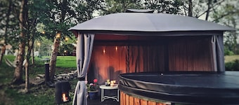 Fint hjem i Orrefors med jacuzzi