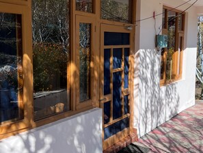 تفاصيل الفندق من الخارج