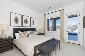 4 soveværelser, skrivebord, strygejern/strygebræt, Wi-Fi