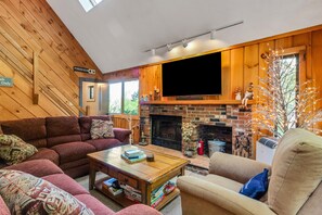 Smart TV, fireplace, video game console, table football - Bears Den Chalet | Ski Home Trail, Moover Shuttle, Outdoor Hot Tub! (West Dover)
