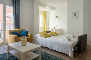 3 chambres, fer et planche à repasser, Wi-Fi gratuit, draps fournis