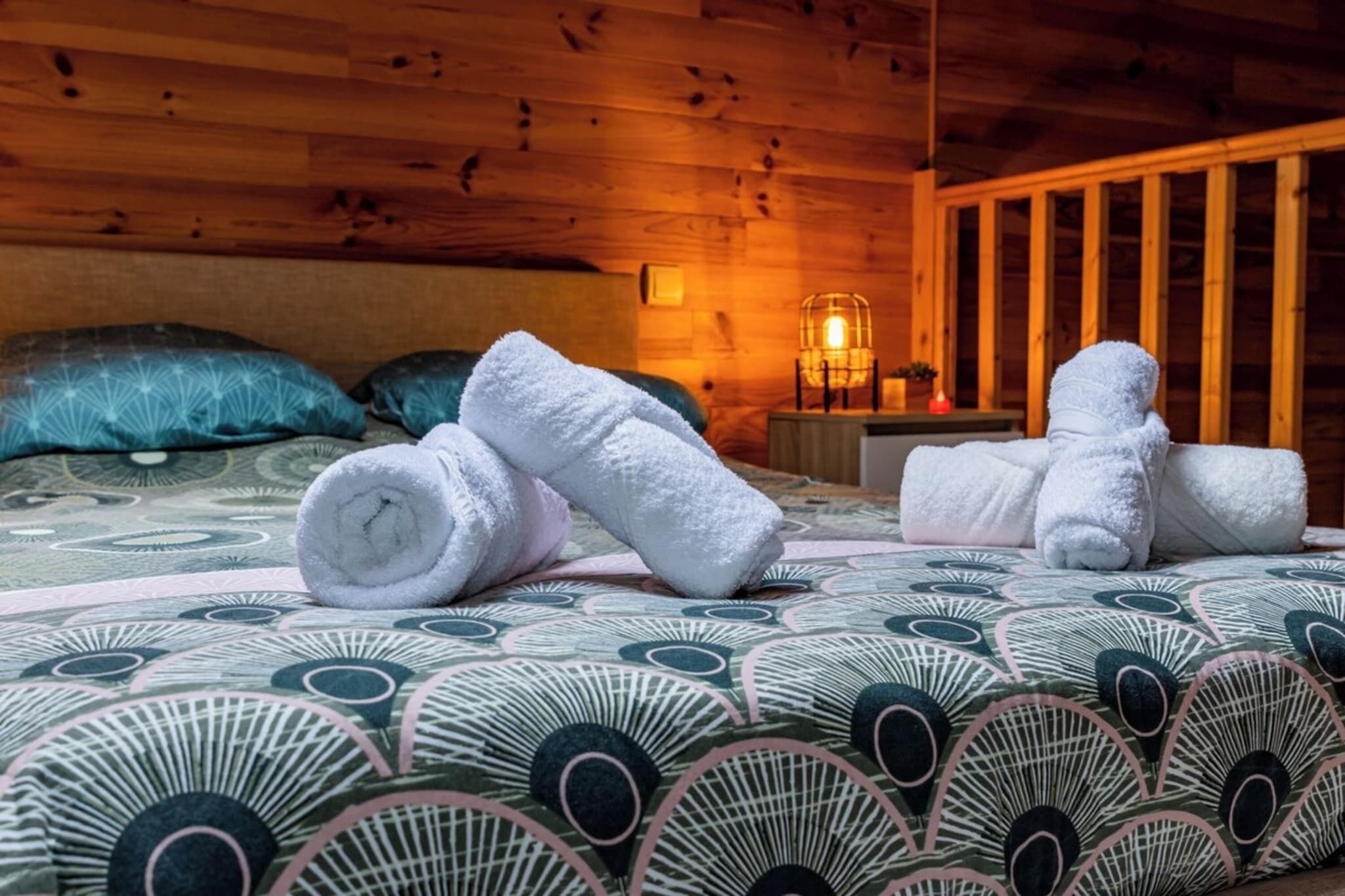 2 bedrooms, iron/ironing board, Internet, bed sheets