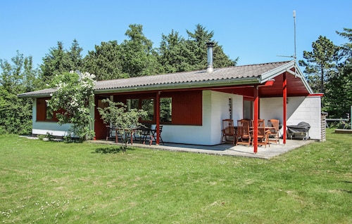 Awesome home in Samsø with kitchen