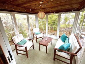 Smart TV, libros y impresora