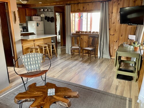Clean and Cozy Cabin on Main Street - Walk to the river and hot pools!
