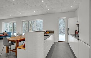 Kühlschrank, Mikrowelle, Geschirrspüler