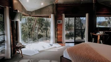 Signature Cabin | Down comforters, bed sheets