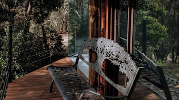 Signature Cabin | 1 bedroom, down comforters, bed sheets