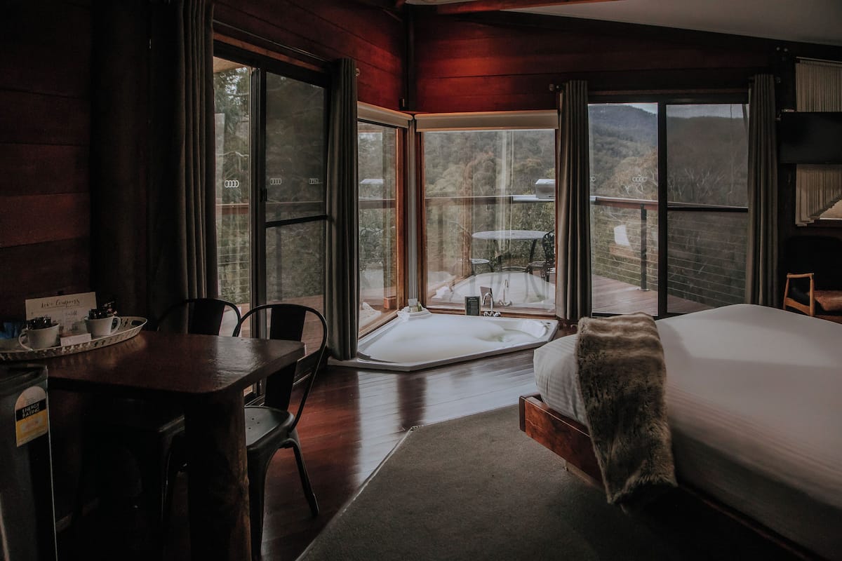 Romantische Ferienhütte | 1 Schlafzimmer, Daunenbettdecken, Bettwäsche