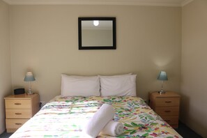 2 bedrooms, Internet, bed sheets