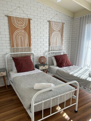 2 habitaciones, acceso a internet y ropa de cama 