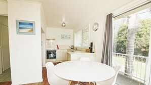 茶具/咖啡用具、冰箱、微波炉、烤箱
