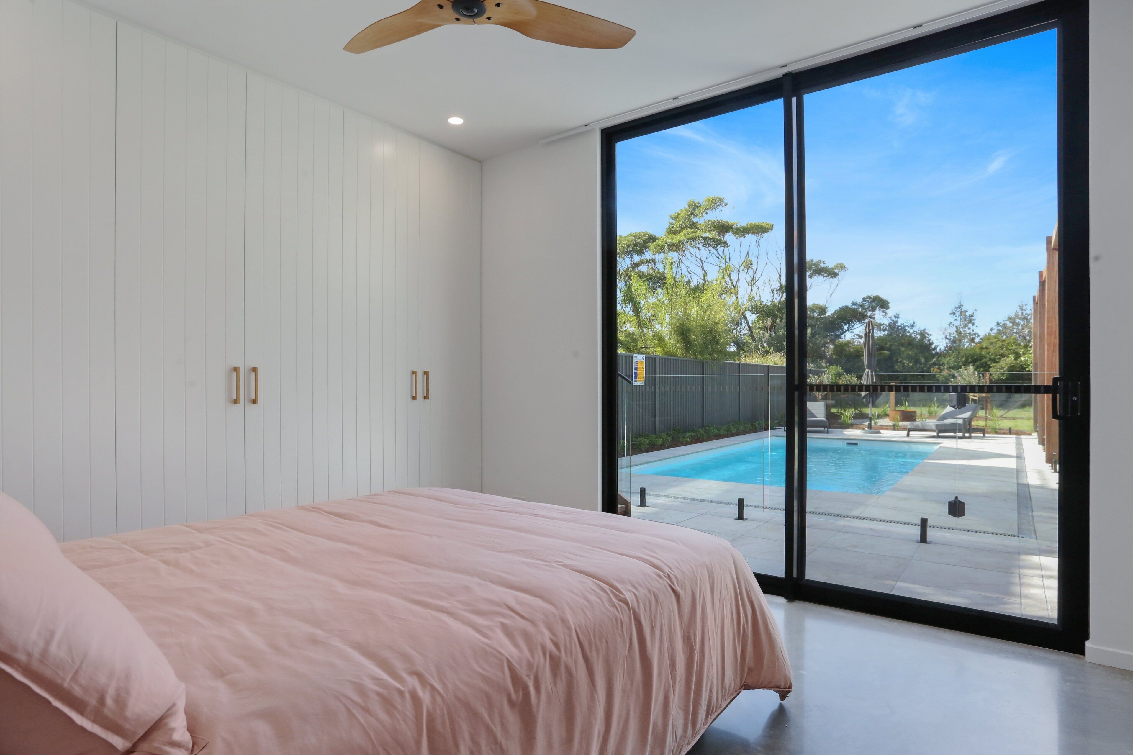 6 chambres, fer et planche à repasser, accès Internet, draps fournis