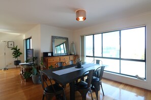 Dining - Beach Break: Pet friendly fenced yard in town (Merimbula)