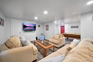 Smart TV, table tennis, books, computer monitors