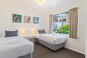 2 bedrooms, iron/ironing board, Internet, bed sheets