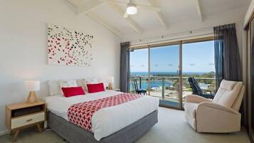 2 bedrooms, iron/ironing board, Internet, bed sheets