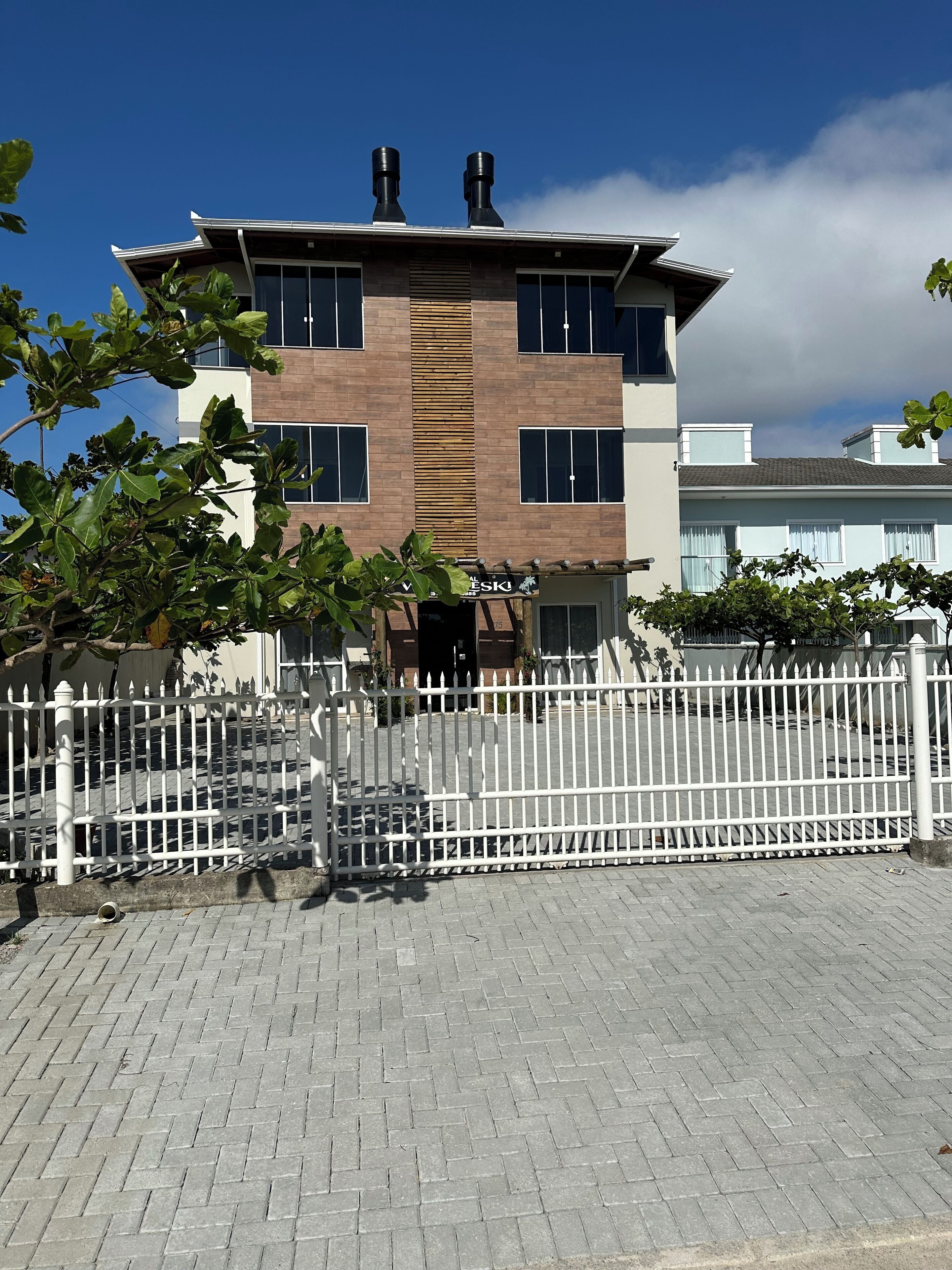 Fachada da propriedade