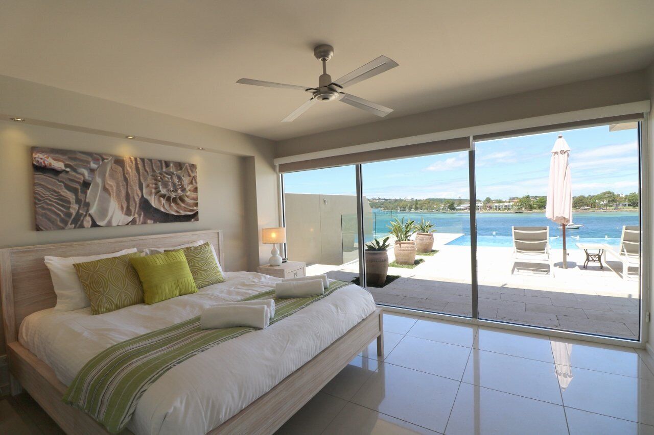 6 chambres, fer et planche à repasser, accès Internet, draps fournis