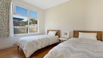 3 chambres, fer et planche Ă repasser, Wi-Fi, draps fournis