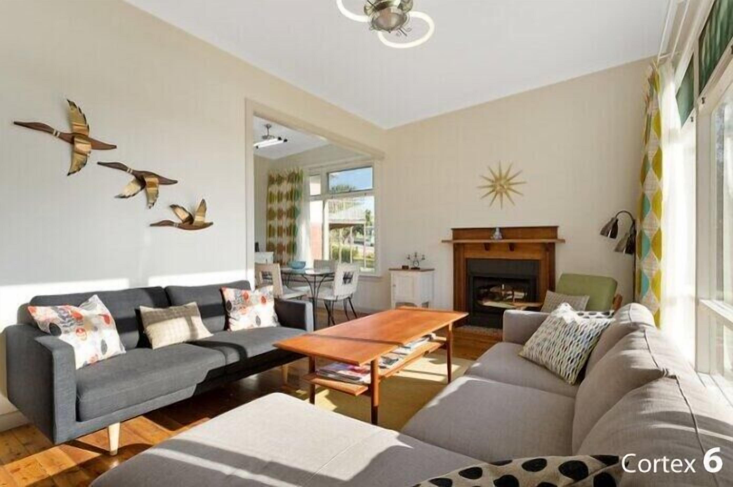 Platt-tv och eldstad