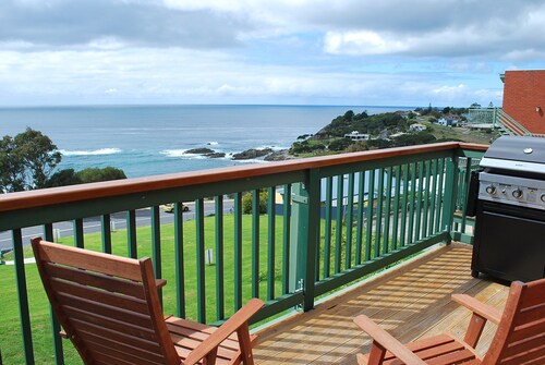 Whalevue Apartment, with stunning views