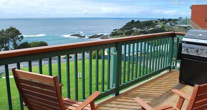 Whalevue Apartment, with stunning views