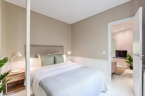 2 bedrooms, memory-foam beds, iron/ironing board, free WiFi