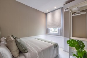 2 bedrooms, memory foam beds, iron/ironing board, free WiFi - Spectacular design apartment with terrace Gl6D (Madrid)