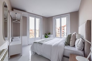 3 habitaciones, tabla de planchar con plancha y wifi gratis 
