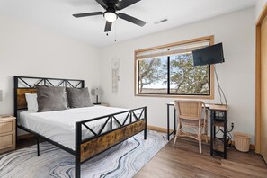 4 Schlafzimmer, Bügeleisen/Bügelbrett, WLAN, Bettwäsche