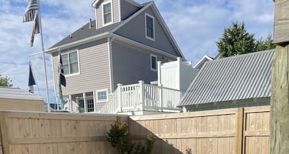 Bright and Airy Beach House-close to beach and inlet for paddleboard/kayaking