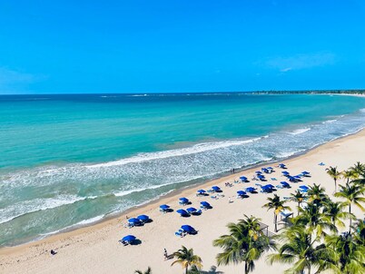 San Juan, Garden suite w/private POOL, outdoor kitchen/BBQ & peaceful