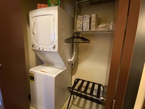 Interior - Quiet and close to the city with lake views and free parking! (Seattle)