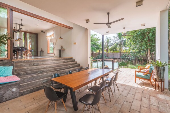 Outdoor dining