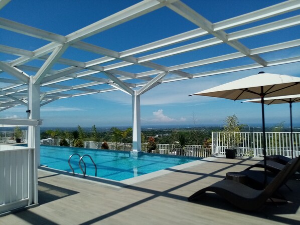 Udendørs pool