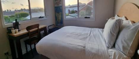 1 多间卧室、WiFi、床单