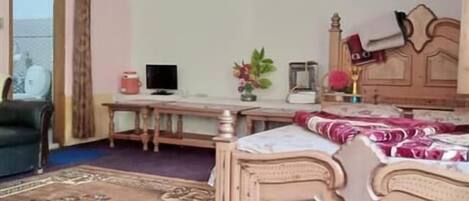 Double Room | Iron/ironing board