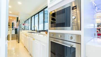 Luxury Villa | Private kitchen