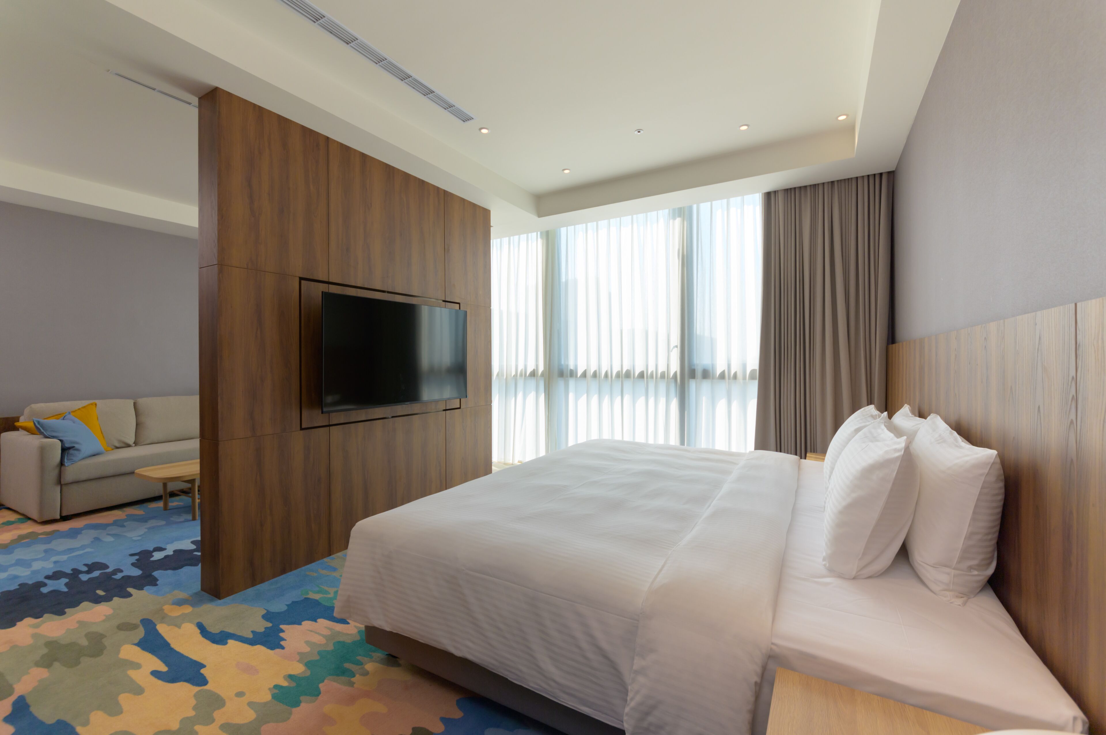 パノラミック スイート | 羽毛の掛け布団、セーフティボックス (室内)、ノートパソコン用作業スペース、遮光カーテン