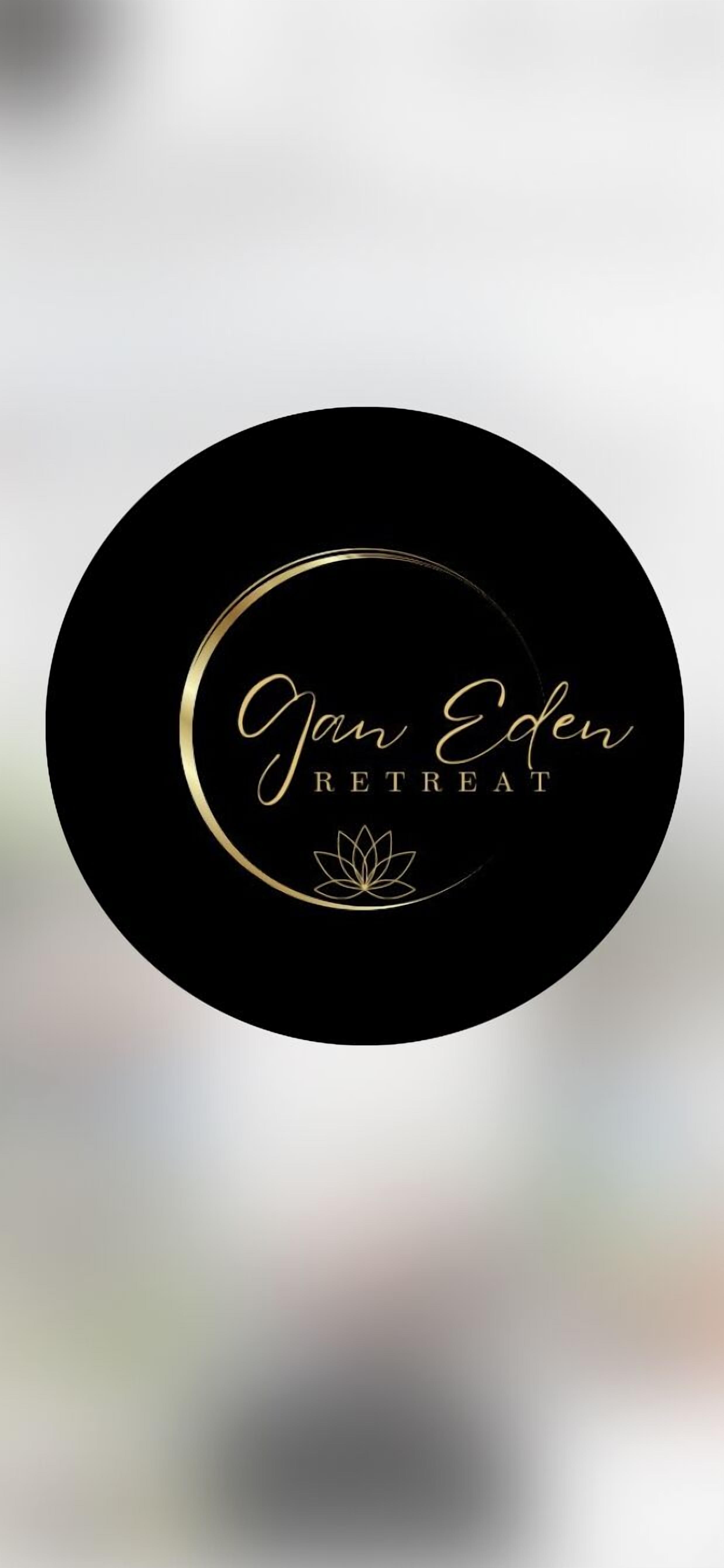 Un logo comprenant le texte « Jan Eden Retreat » et une fleur de lotus.