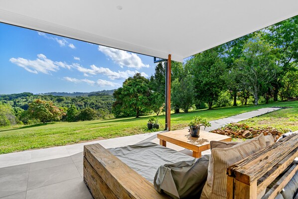 Terrace/patio - Byron bay- Gan Eden retreat- luxury escape (Wilsons Creek)