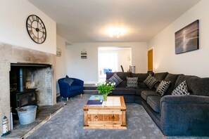 Cottage | Living area