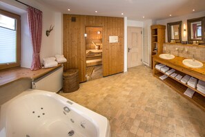 Shower, jetted bath, hair dryer, towels